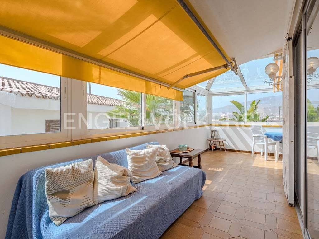 2 soveværelse Villa til salg i San Eugenio med garage - € 700.000 (Ref: 8765555)