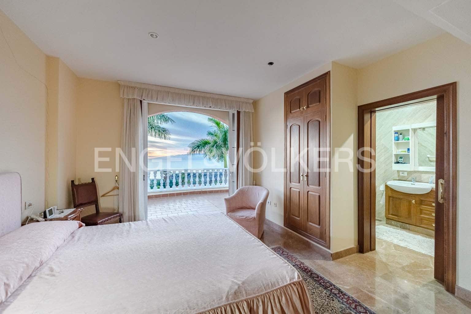 4 soveværelse Villa til salg i Los Gigantes med garage - € 1.400.000 (Ref: 8781944)