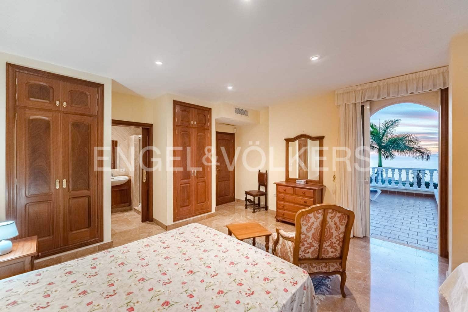 4 soveværelse Villa til salg i Los Gigantes med garage - € 1.400.000 (Ref: 8781944)