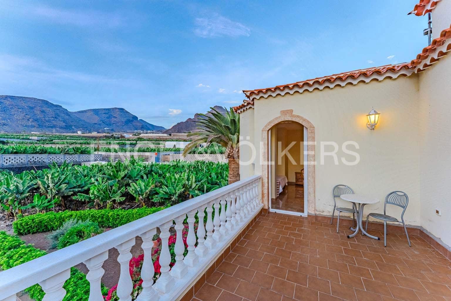 4 soveværelse Villa til salg i Los Gigantes med garage - € 1.400.000 (Ref: 8781944)