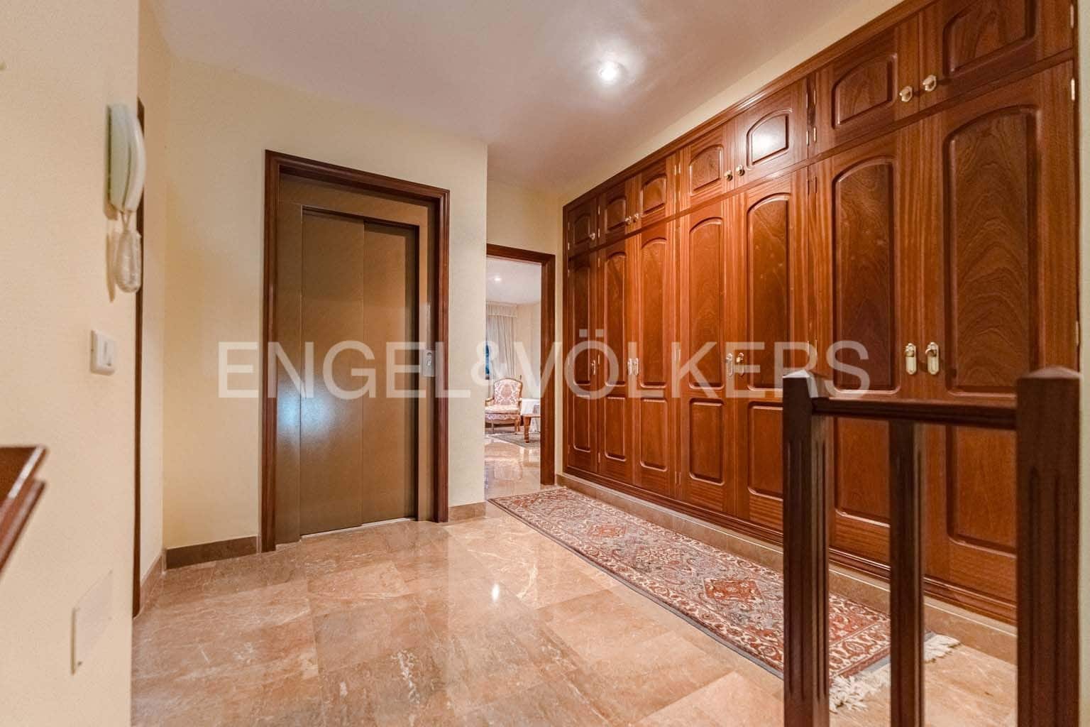 4 soveværelse Villa til salg i Los Gigantes med garage - € 1.400.000 (Ref: 8781944)