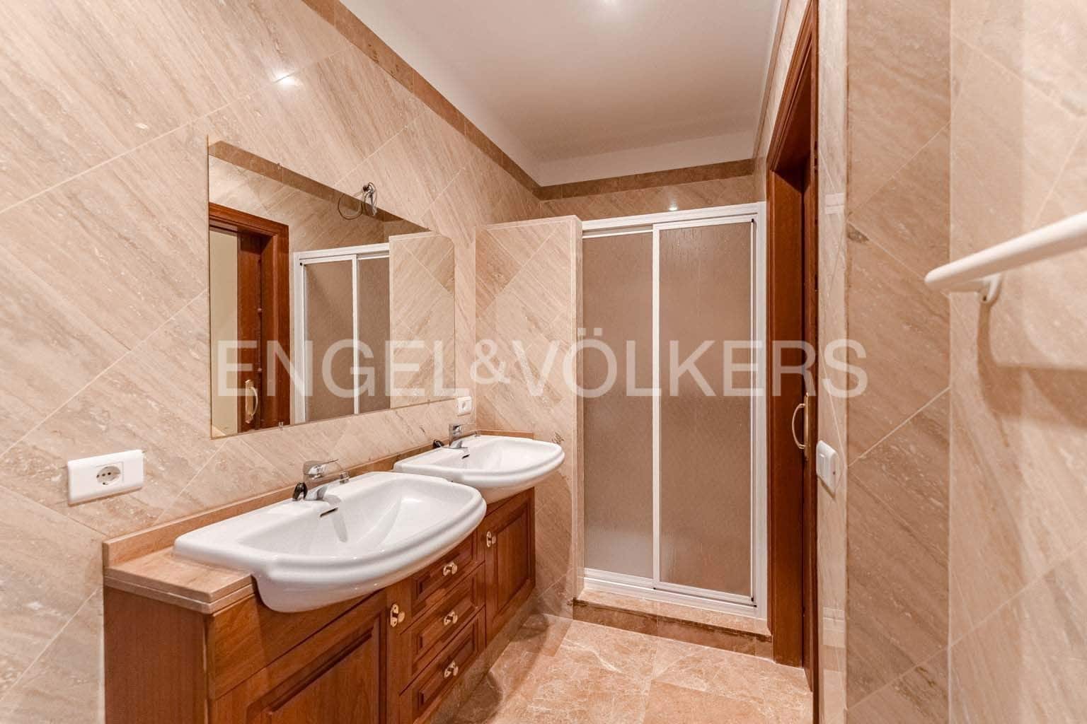 4 soveværelse Villa til salg i Los Gigantes med garage - € 1.400.000 (Ref: 8781944)