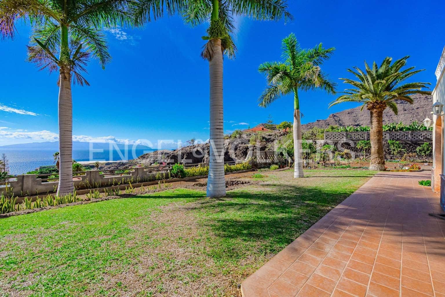 4 soveværelse Villa til salg i Los Gigantes med garage - € 1.400.000 (Ref: 8781944)