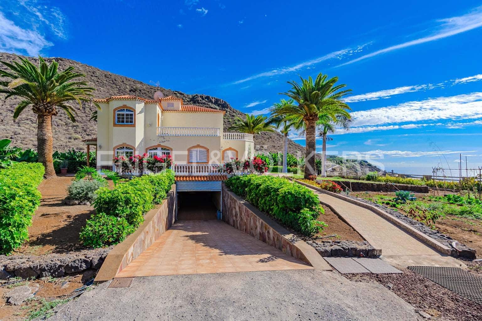 4 soveværelse Villa til salg i Los Gigantes med garage - € 1.400.000 (Ref: 8781944)