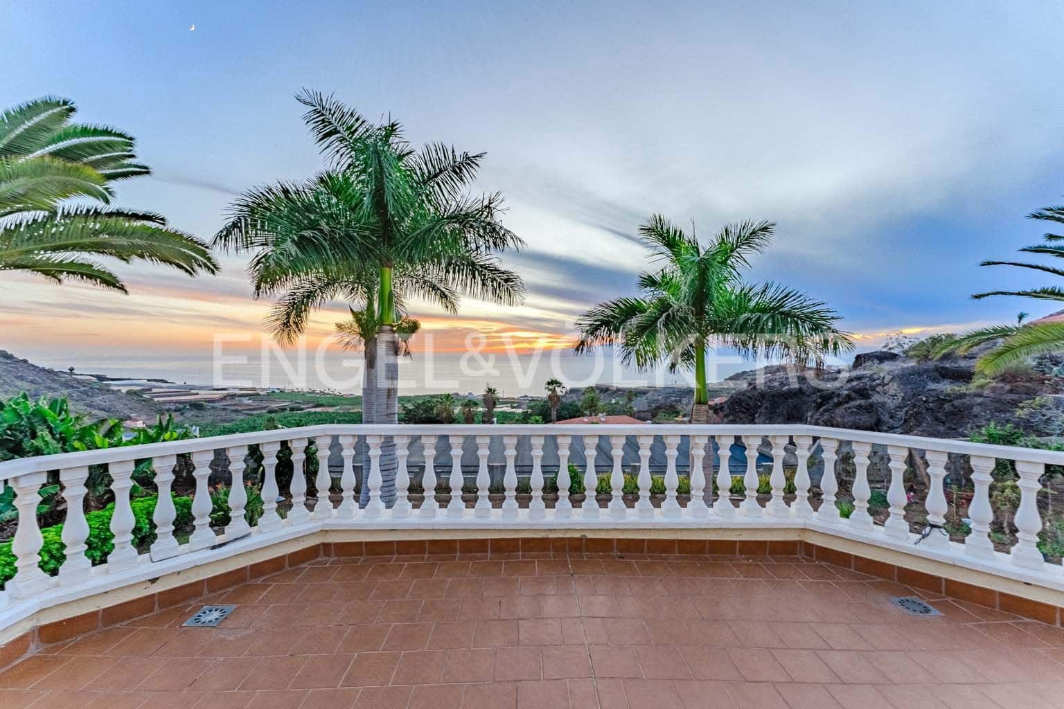 4 soveværelse Villa til salg i Los Gigantes med garage - € 1.400.000 (Ref: 8781944)