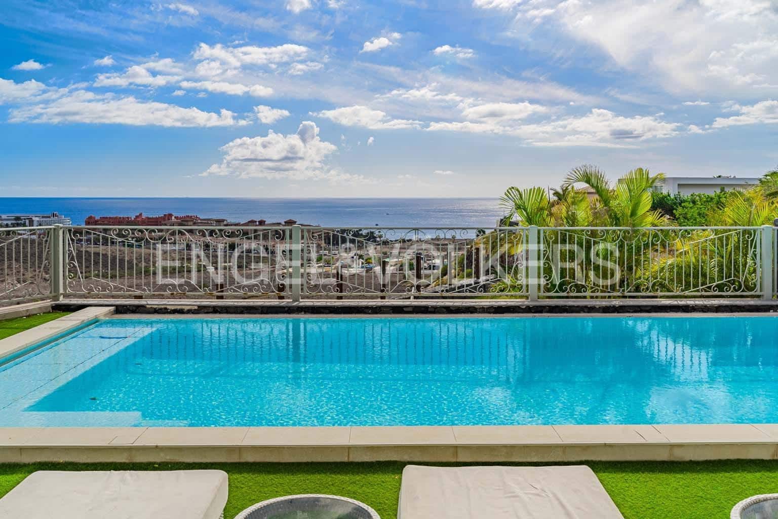 7 soveværelse Villa til salg i Costa Adeje med swimmingpool garage - € 5.950.000 (Ref: 8820541)