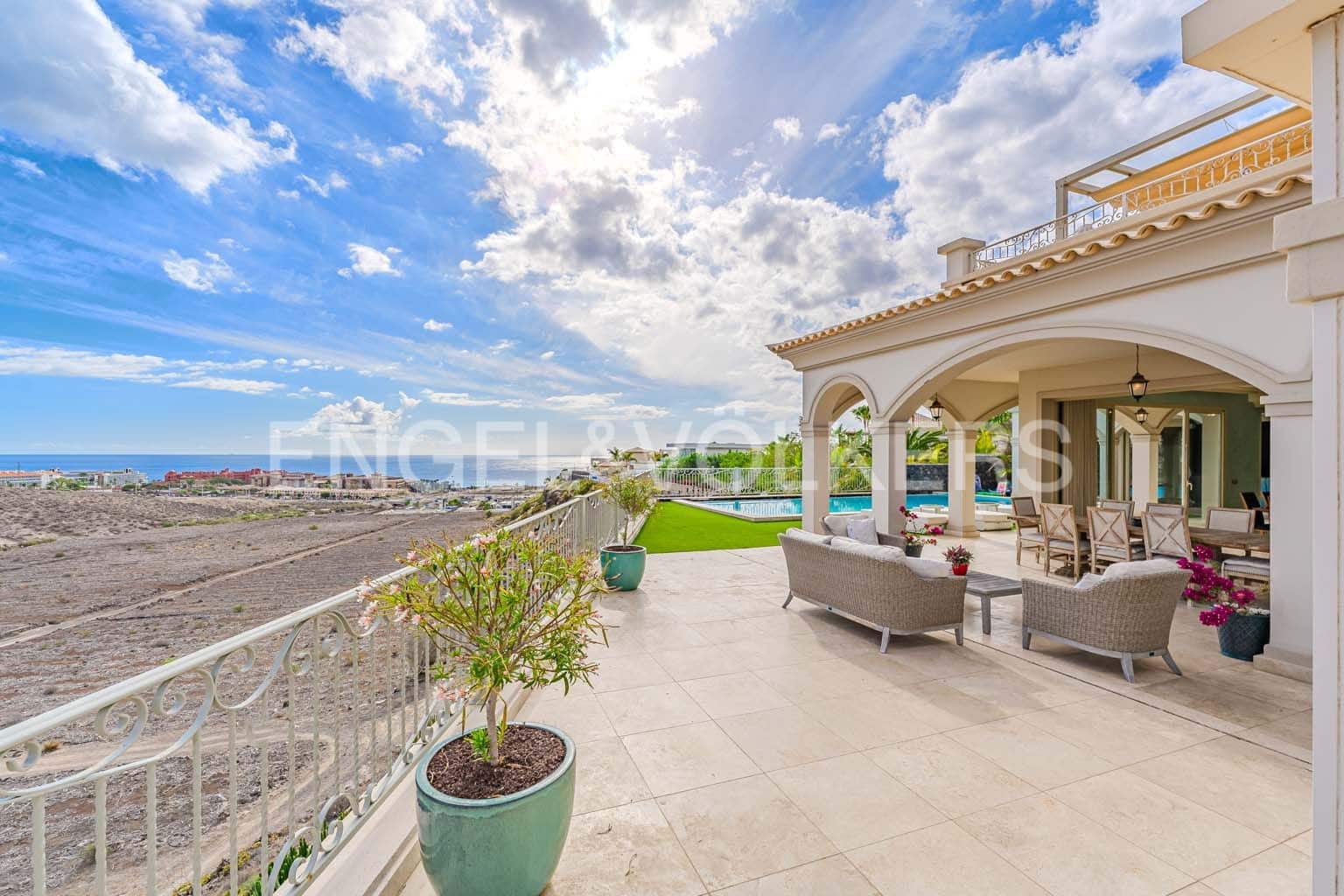 7 soveværelse Villa til salg i Costa Adeje med swimmingpool garage - € 5.950.000 (Ref: 8820541)