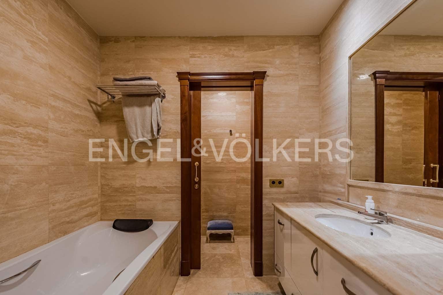 7 soveværelse Villa til salg i Costa Adeje med swimmingpool garage - € 5.950.000 (Ref: 8820541)