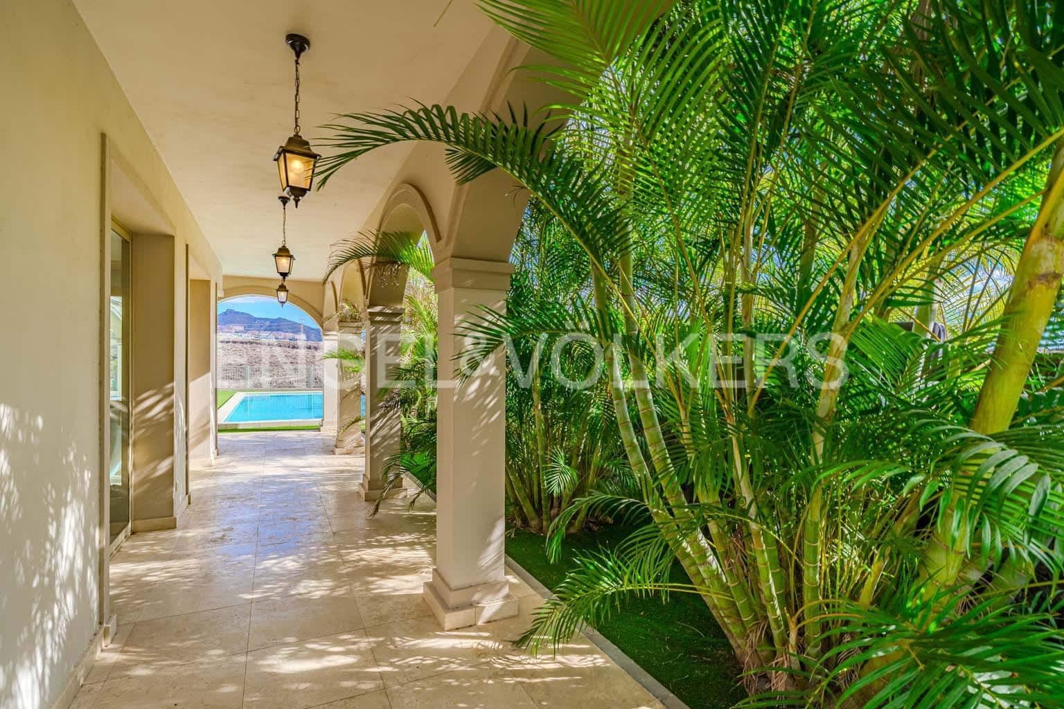 7 soveværelse Villa til salg i Costa Adeje med swimmingpool garage - € 5.950.000 (Ref: 8820541)