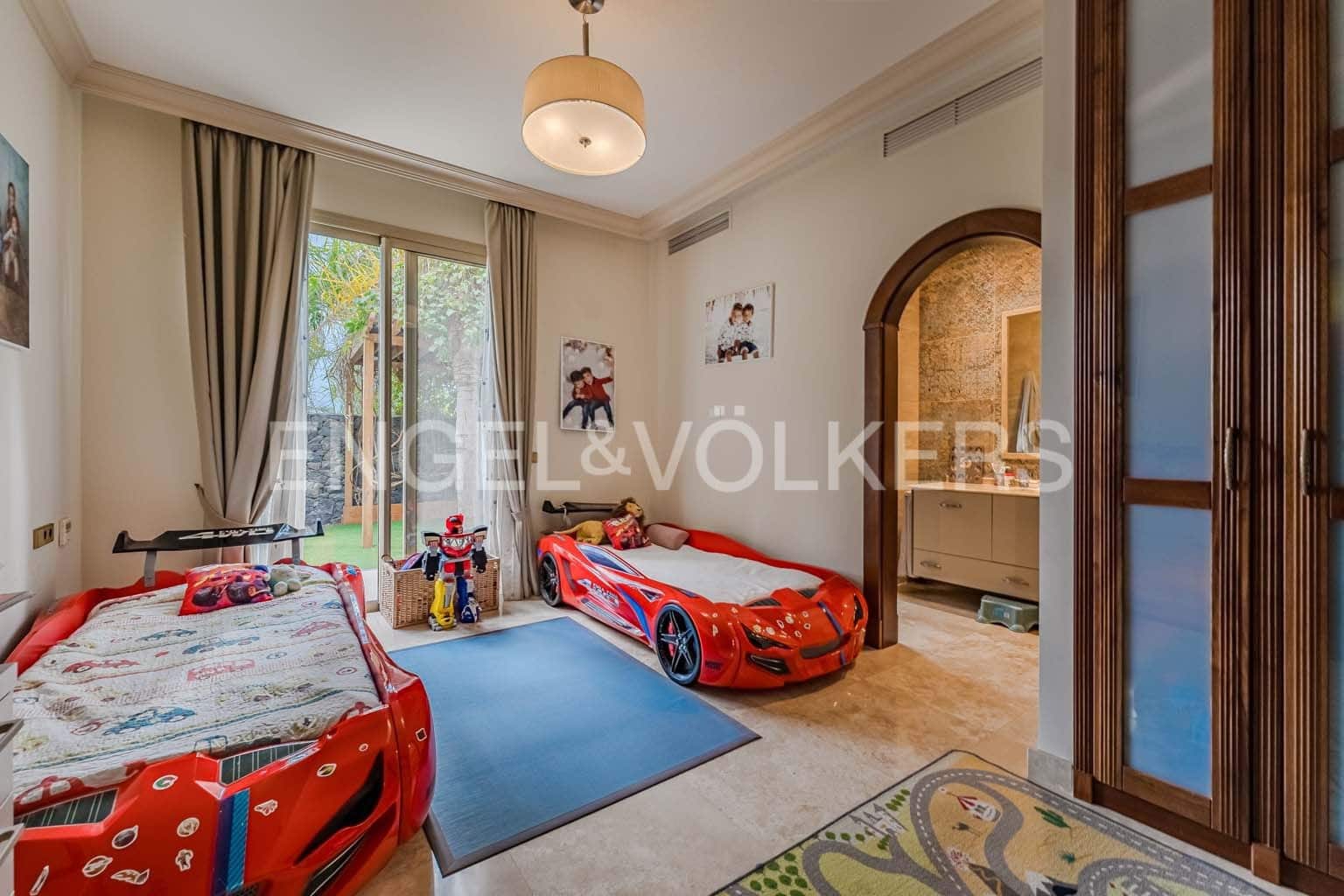 7 soveværelse Villa til salg i Costa Adeje med swimmingpool garage - € 5.950.000 (Ref: 8820541)