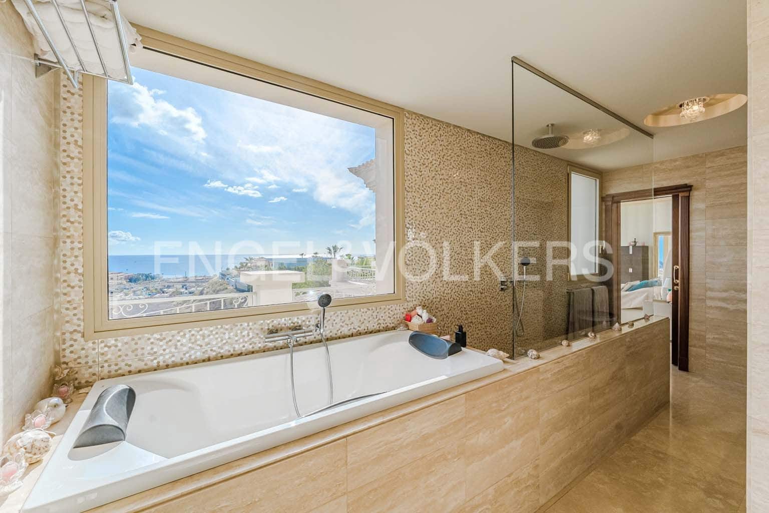 7 soveværelse Villa til salg i Costa Adeje med swimmingpool garage - € 5.950.000 (Ref: 8820541)