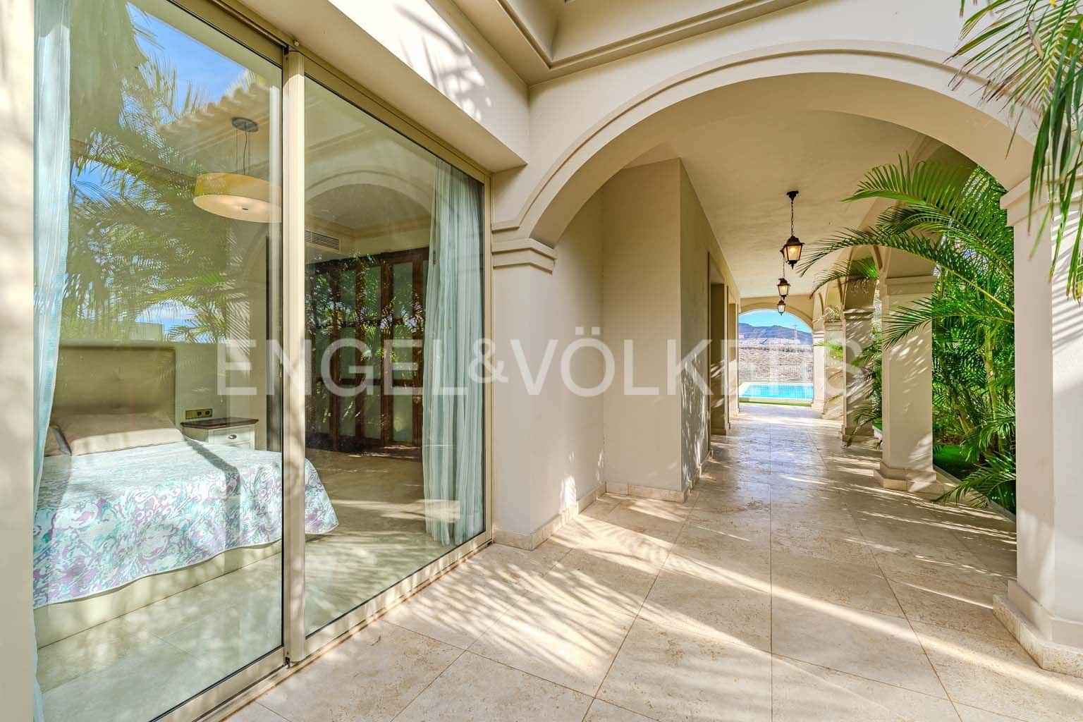 7 soveværelse Villa til salg i Costa Adeje med swimmingpool garage - € 5.950.000 (Ref: 8820541)