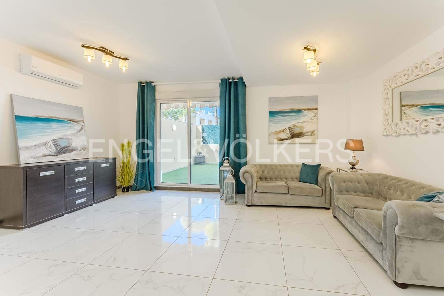 3 soverom Villa til salgs i El Madronal med svømmebasseng garasje - € 650 000 (Ref: 8873324)