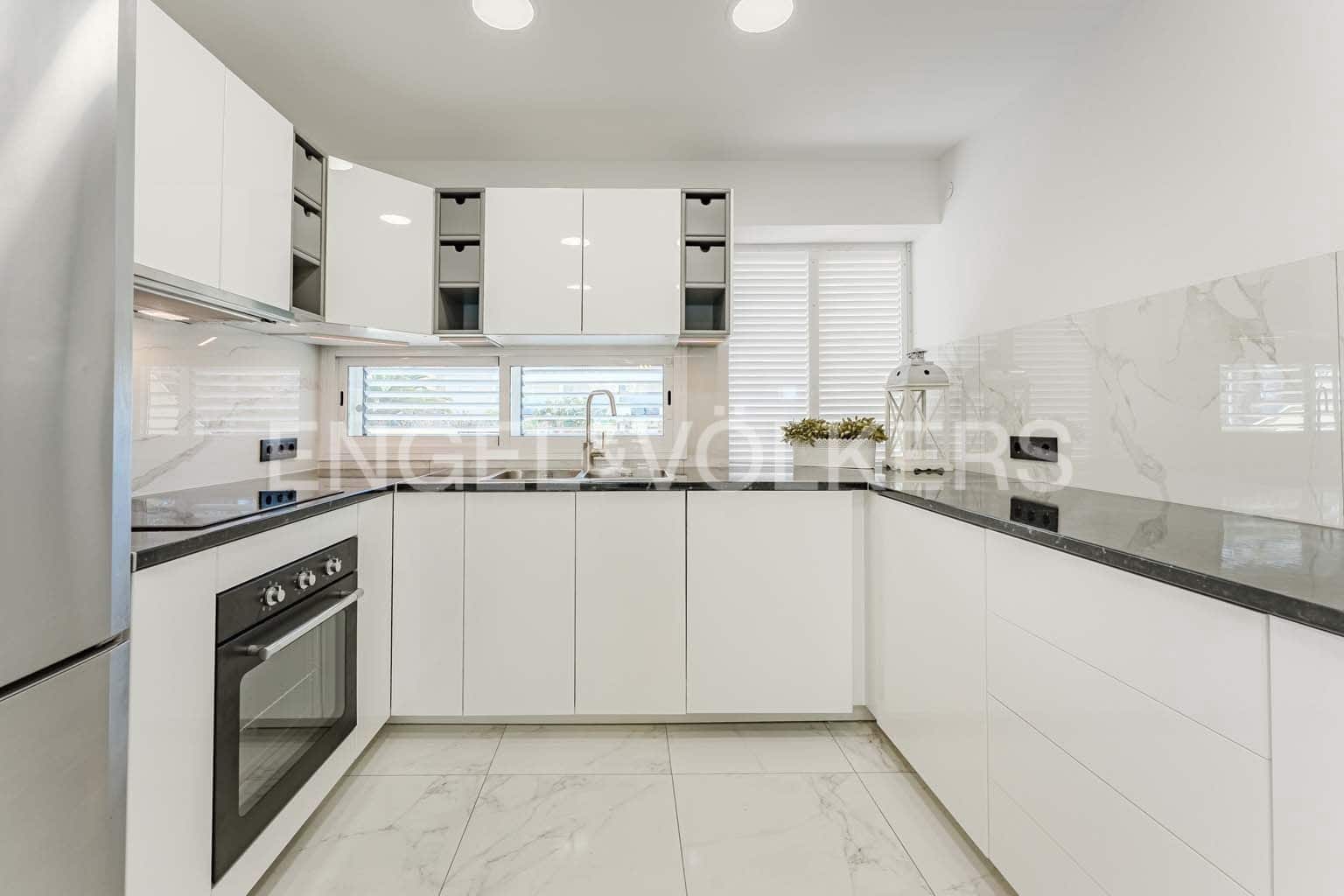 3 soverom Villa til salgs i El Madronal med svømmebasseng garasje - € 650 000 (Ref: 8873324)