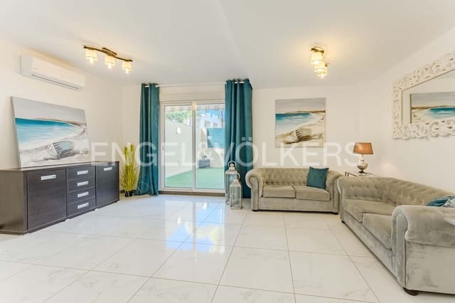 3 soverom Villa til salgs i El Madroñal, Adeje med svømmebasseng garasje - € 650 000 (Ref: 8873324)