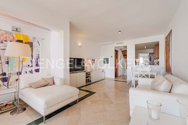 2 Zimmer Villa zu verkaufen in Costa Adeje, Adeje mit Pool - 595.000 € (Ref: 8873325)