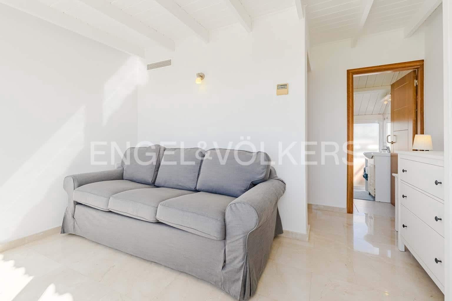 2 bedroom Villa for sale in Costa Adeje with pool - € 595,000 (Ref: 8873325)