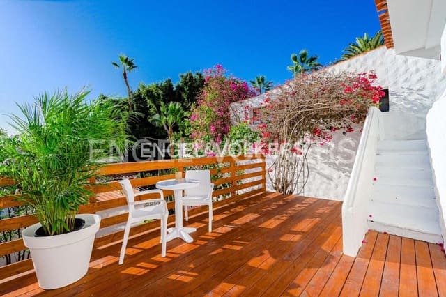 2 slaapkamer Villa te koop in Chayofa, Arona met zwembad - € 398.000 (Ref: 8891475)