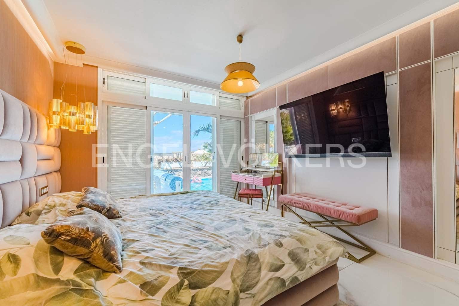 4 Zimmer Villa zu verkaufen in El Madronal mit Pool - 1.200.000 € (Ref: 8895458)