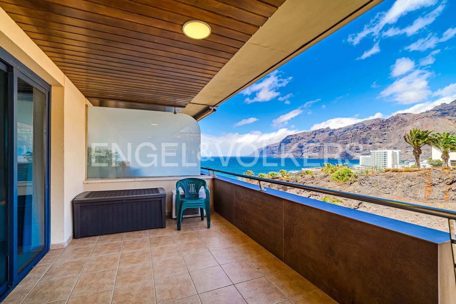 2 soverom Leilighet til salgs i Puerto Santiago med svømmebasseng - € 695 000 (Ref: 8904052)