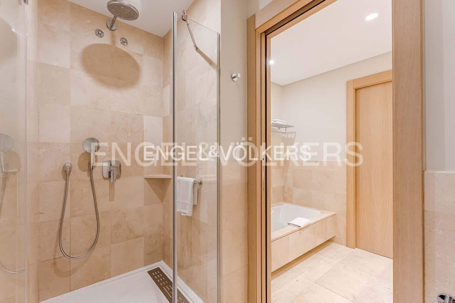 2 bedroom Apartment for sale in Guia de Isora with pool - € 690,000 (Ref: 8935546)