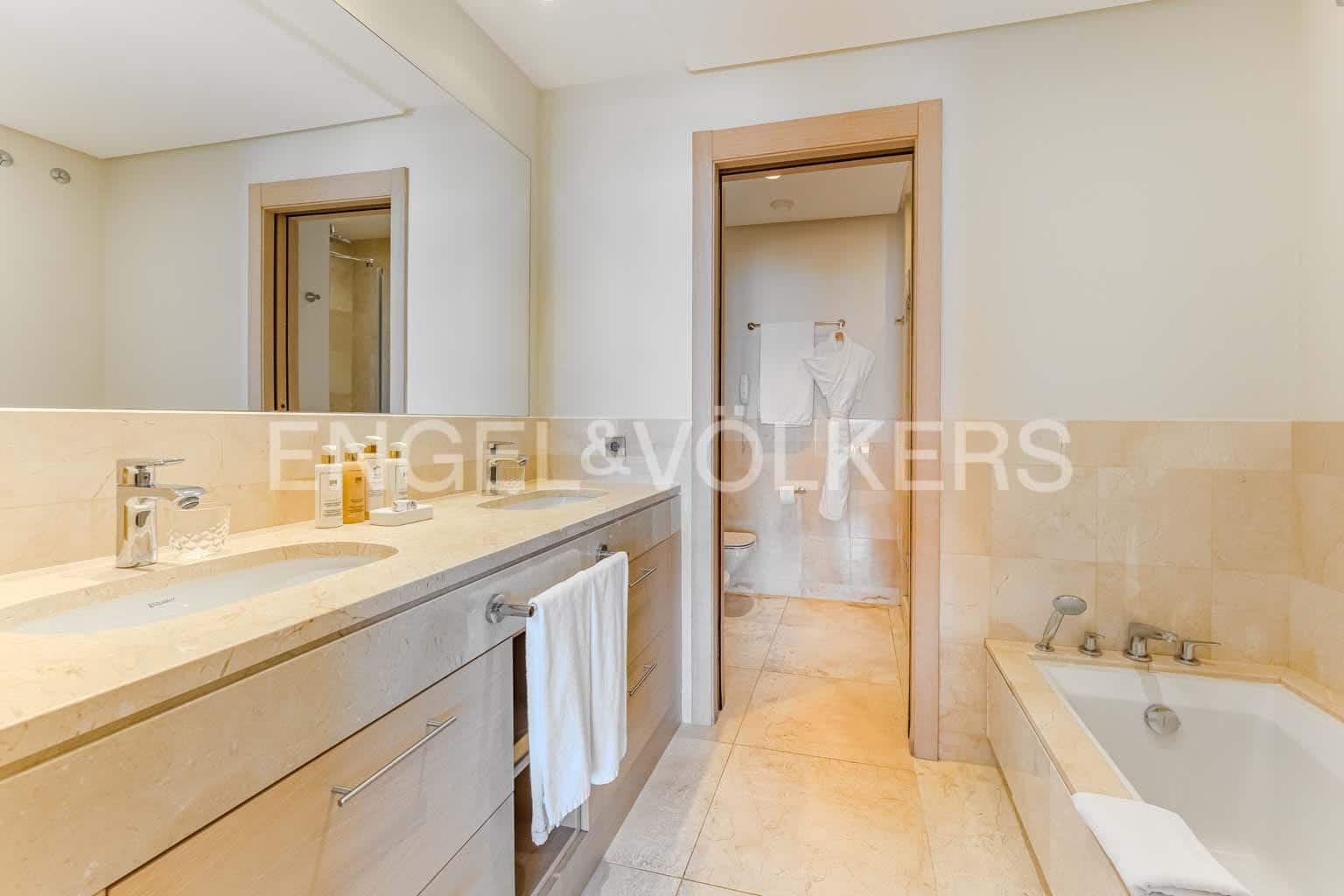 2 bedroom Apartment for sale in Guia de Isora with pool - € 690,000 (Ref: 8935546)