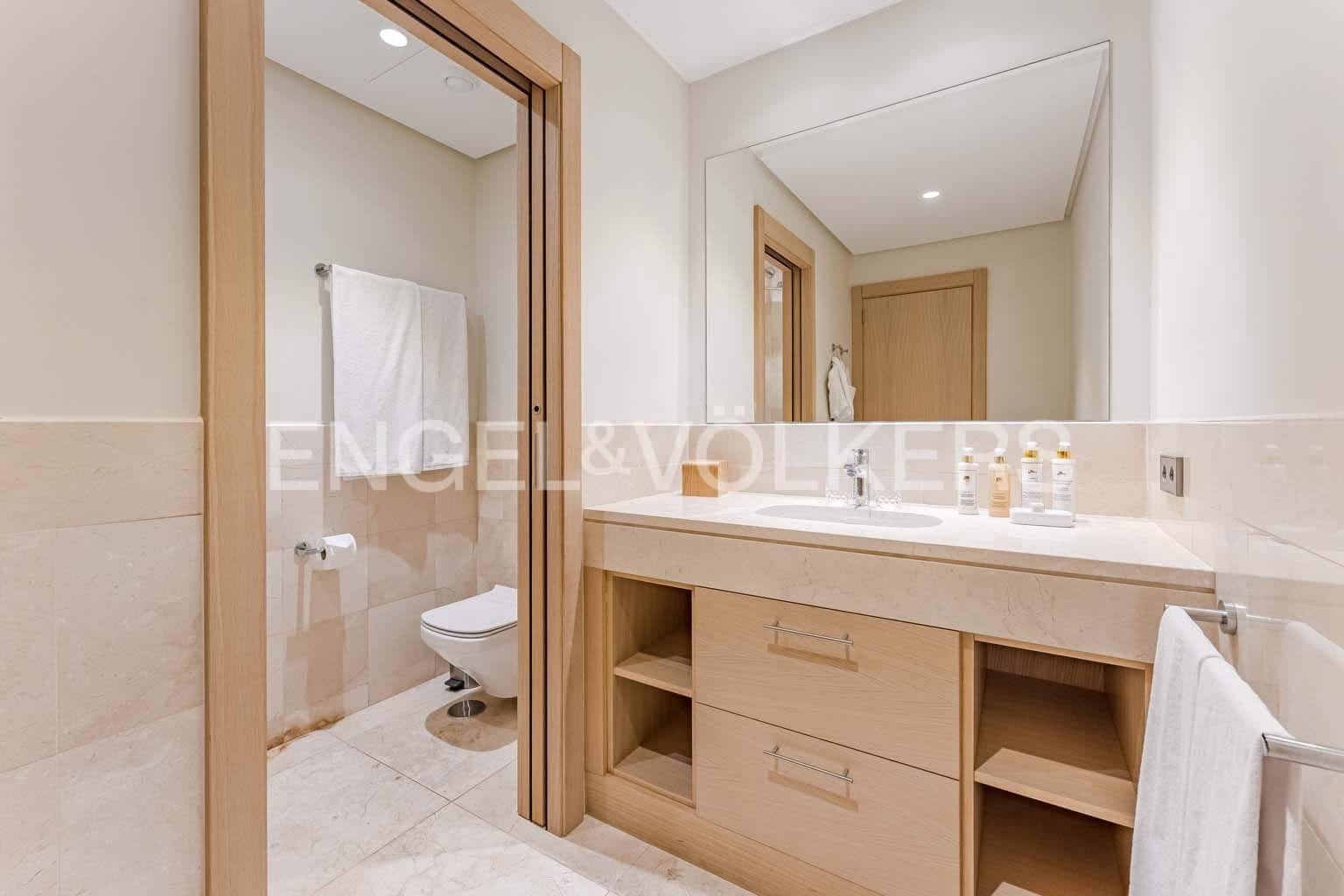 2 bedroom Apartment for sale in Guia de Isora with pool - € 690,000 (Ref: 8935546)