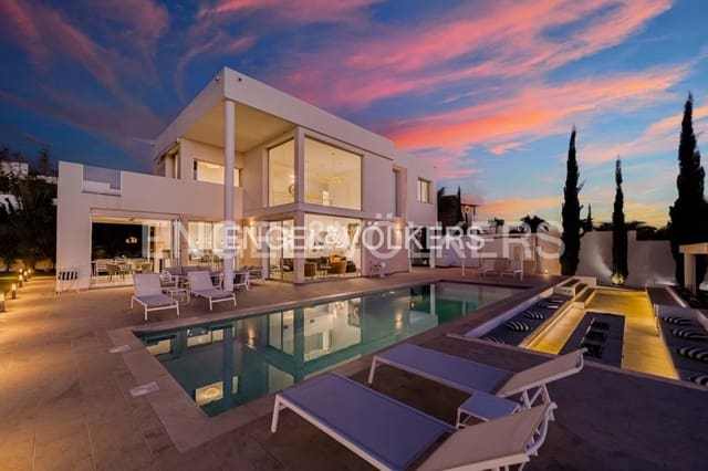 4 soveværelse Villa til salg i Playa Paraiso, Adeje med swimmingpool - € 2.490.000 (Ref: 8956469)