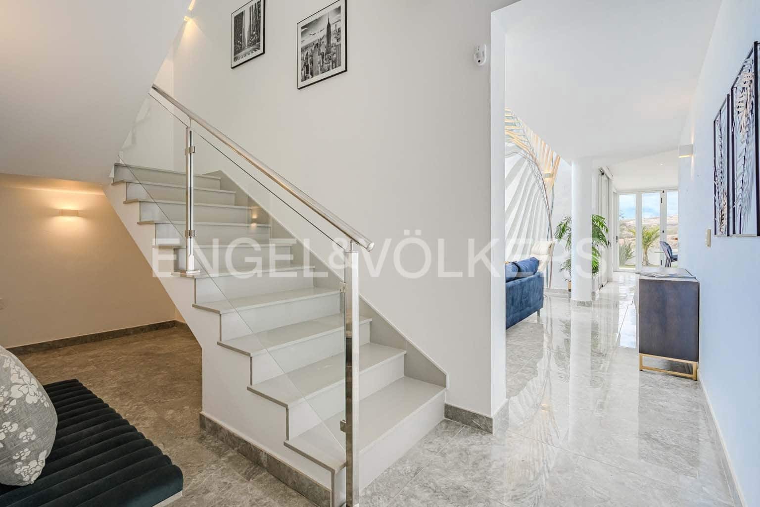 4 soveværelse Villa til salg i Playa Paraiso med swimmingpool - € 2.490.000 (Ref: 8956469)