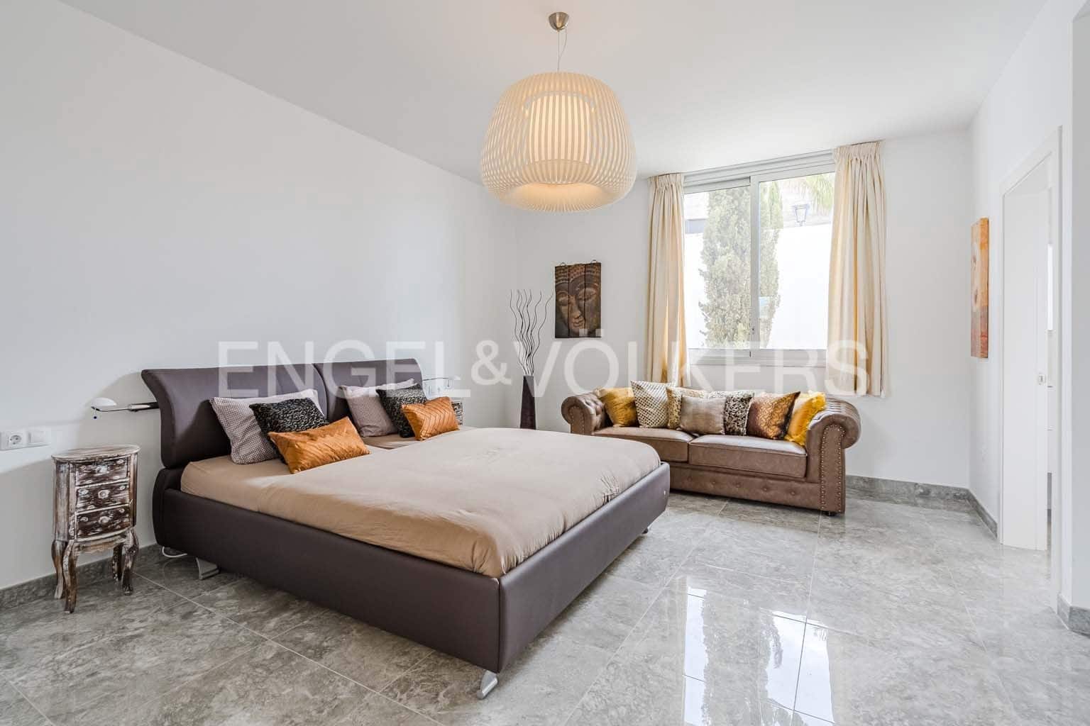 4 soveværelse Villa til salg i Playa Paraiso med swimmingpool - € 2.490.000 (Ref: 8956469)