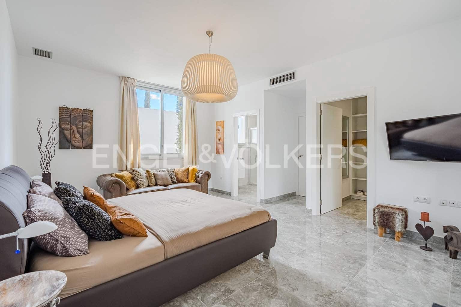 4 soveværelse Villa til salg i Playa Paraiso med swimmingpool - € 2.490.000 (Ref: 8956469)