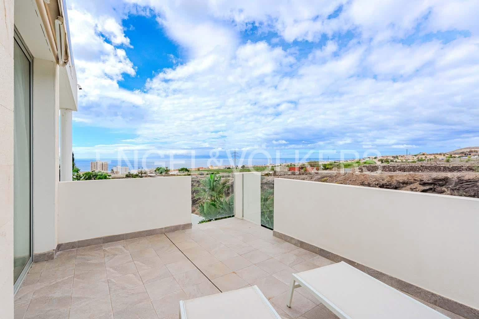 4 soveværelse Villa til salg i Playa Paraiso med swimmingpool - € 2.490.000 (Ref: 8956469)