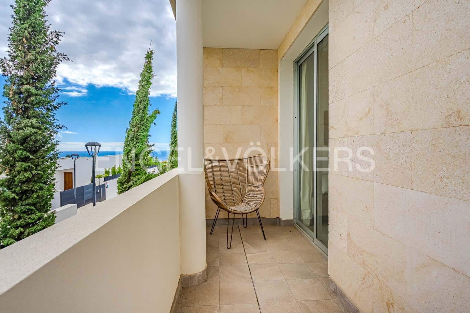 4 soveværelse Villa til salg i Playa Paraiso med swimmingpool - € 2.490.000 (Ref: 8956469)