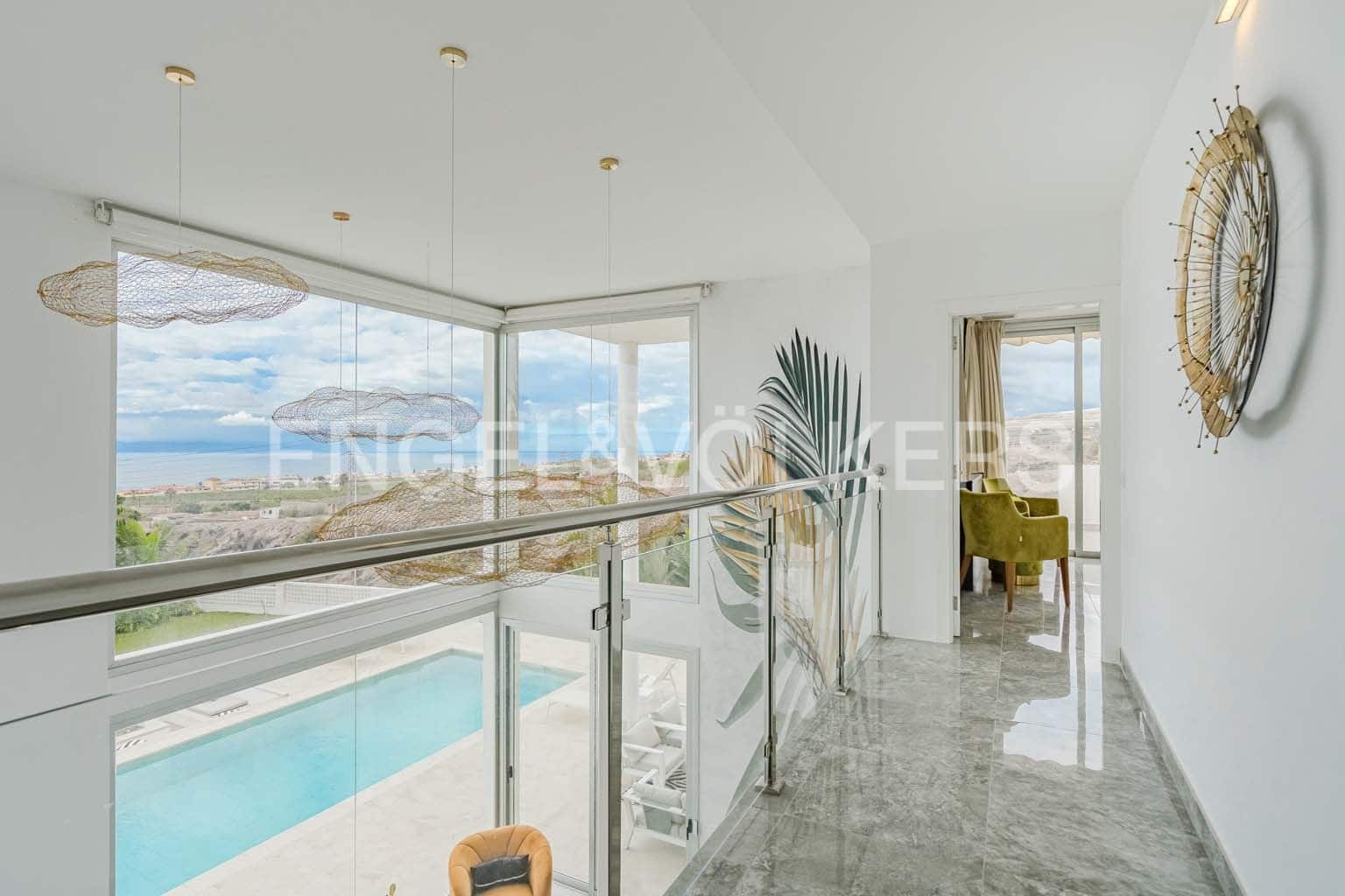 4 soveværelse Villa til salg i Playa Paraiso med swimmingpool - € 2.490.000 (Ref: 8956469)