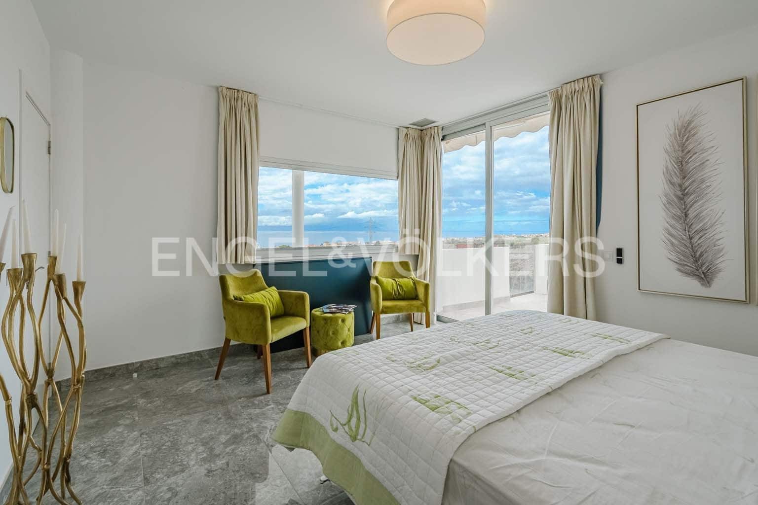 4 soveværelse Villa til salg i Playa Paraiso med swimmingpool - € 2.490.000 (Ref: 8956469)