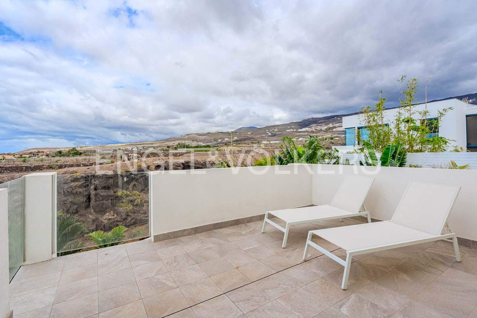 4 soveværelse Villa til salg i Playa Paraiso med swimmingpool - € 2.490.000 (Ref: 8956469)