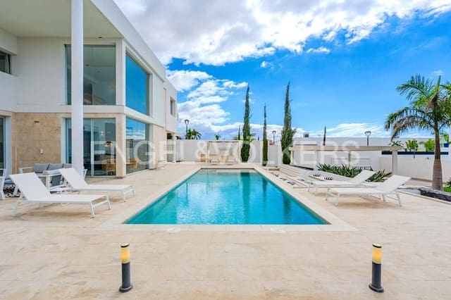 4 sypialnia Willa na sprzedaż w Playa Paraiso, Adeje z basenem - 2 490 000 € (Ref: 8956469)