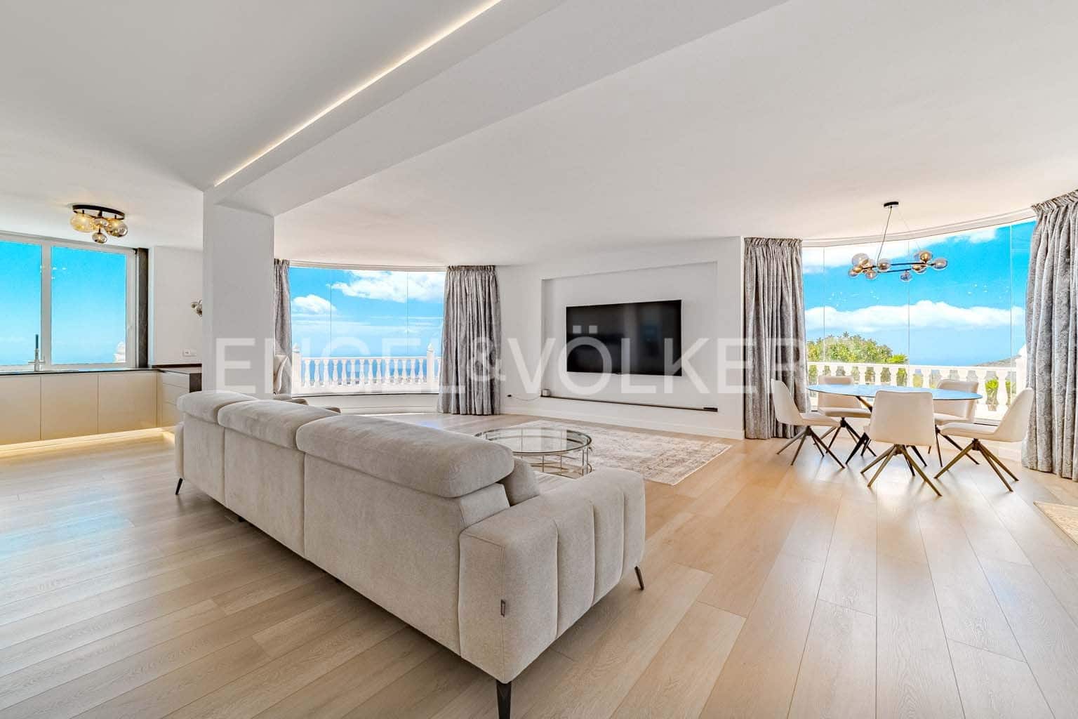 5 soverom Villa til salgs i San Miguel de Abona med svømmebasseng garasje - € 1 800 000 (Ref: 8968830)