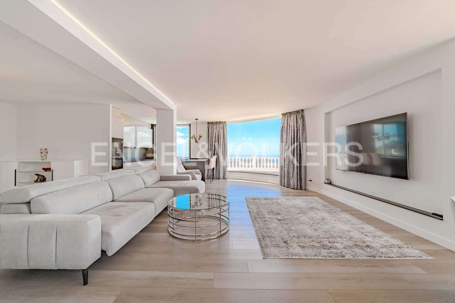 5 soverom Villa til salgs i San Miguel de Abona med svømmebasseng garasje - € 1 800 000 (Ref: 8968830)