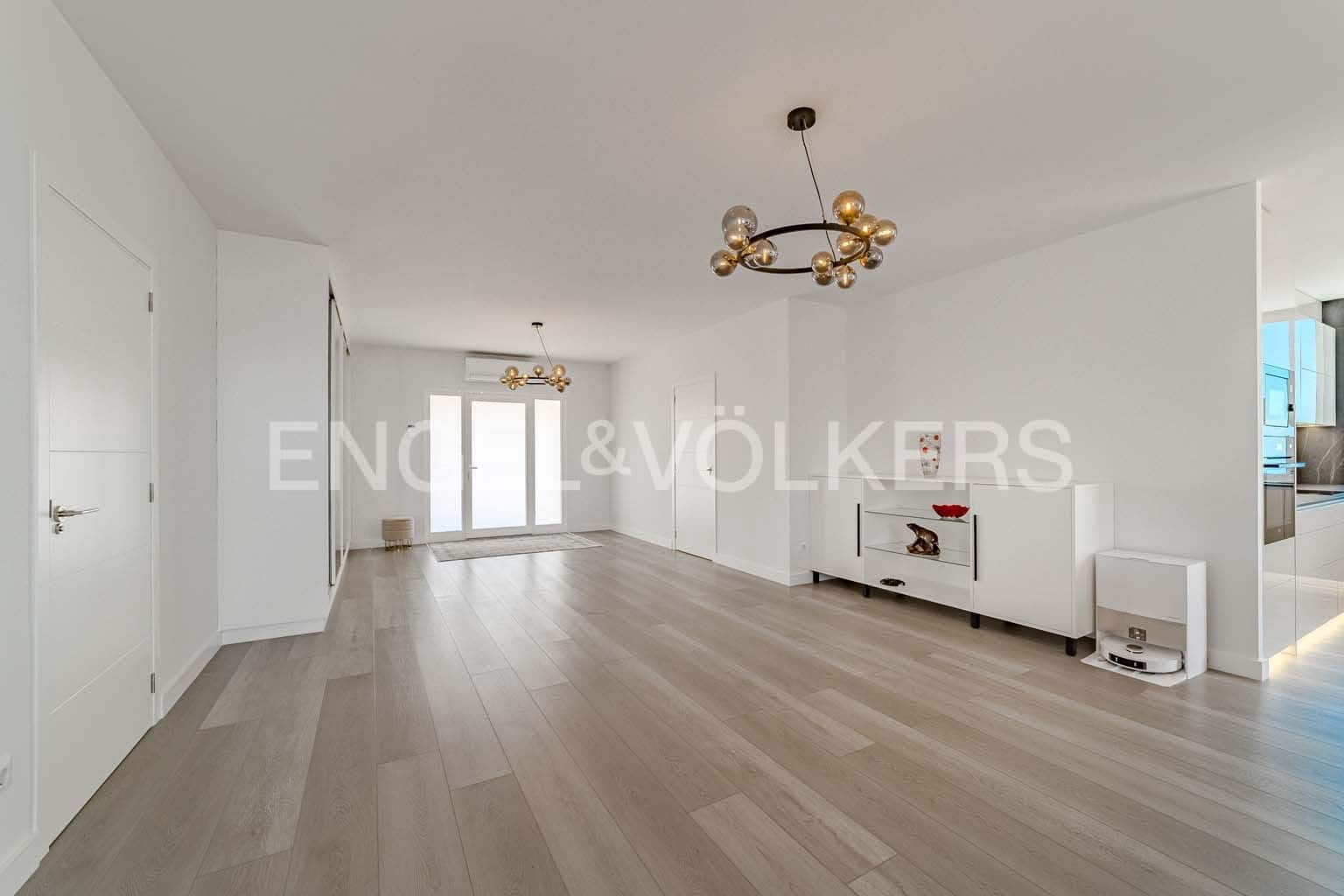 5 soverom Villa til salgs i San Miguel de Abona med svømmebasseng garasje - € 1 800 000 (Ref: 8968830)