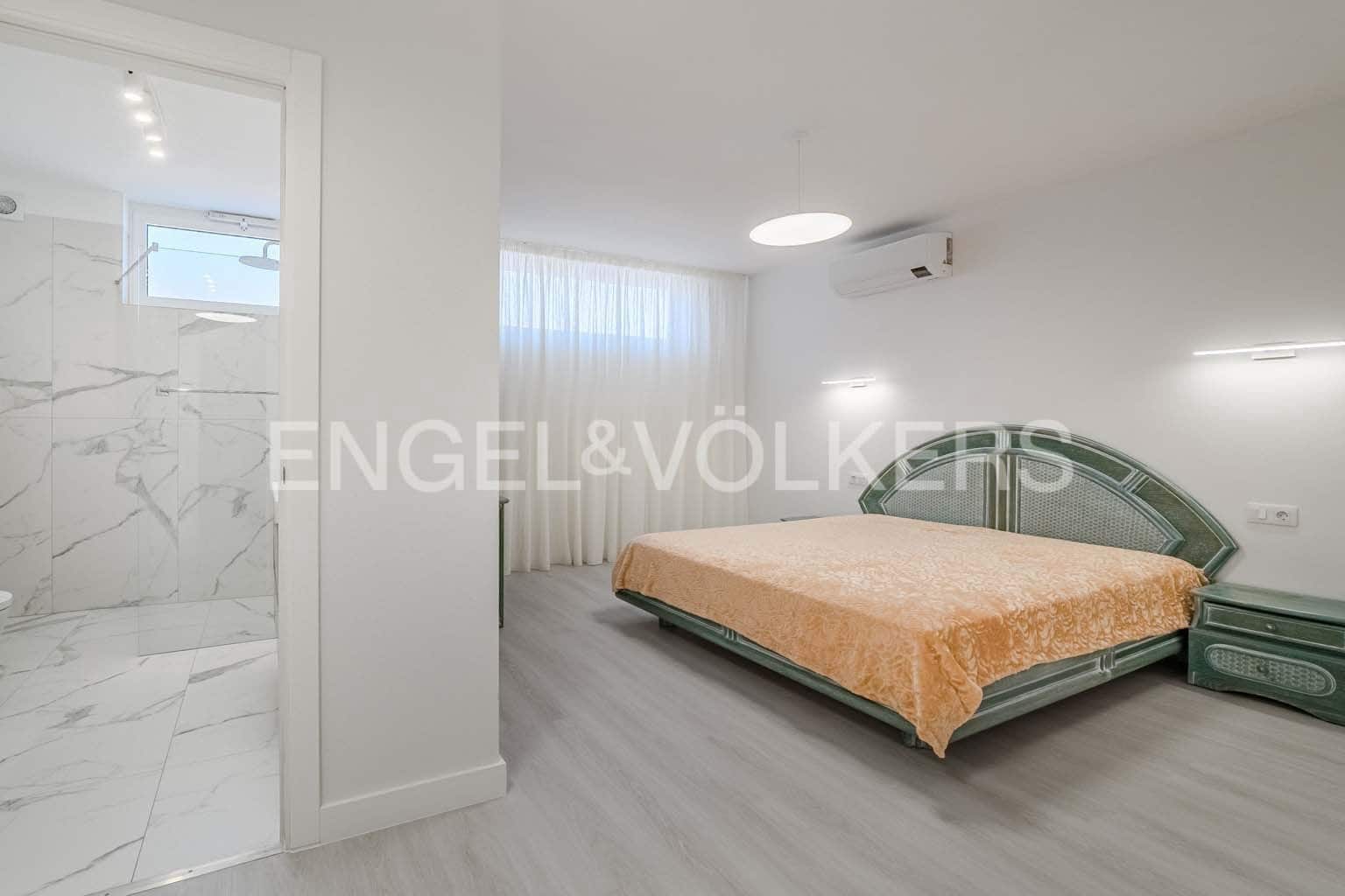 5 soverom Villa til salgs i San Miguel de Abona med svømmebasseng garasje - € 1 800 000 (Ref: 8968830)