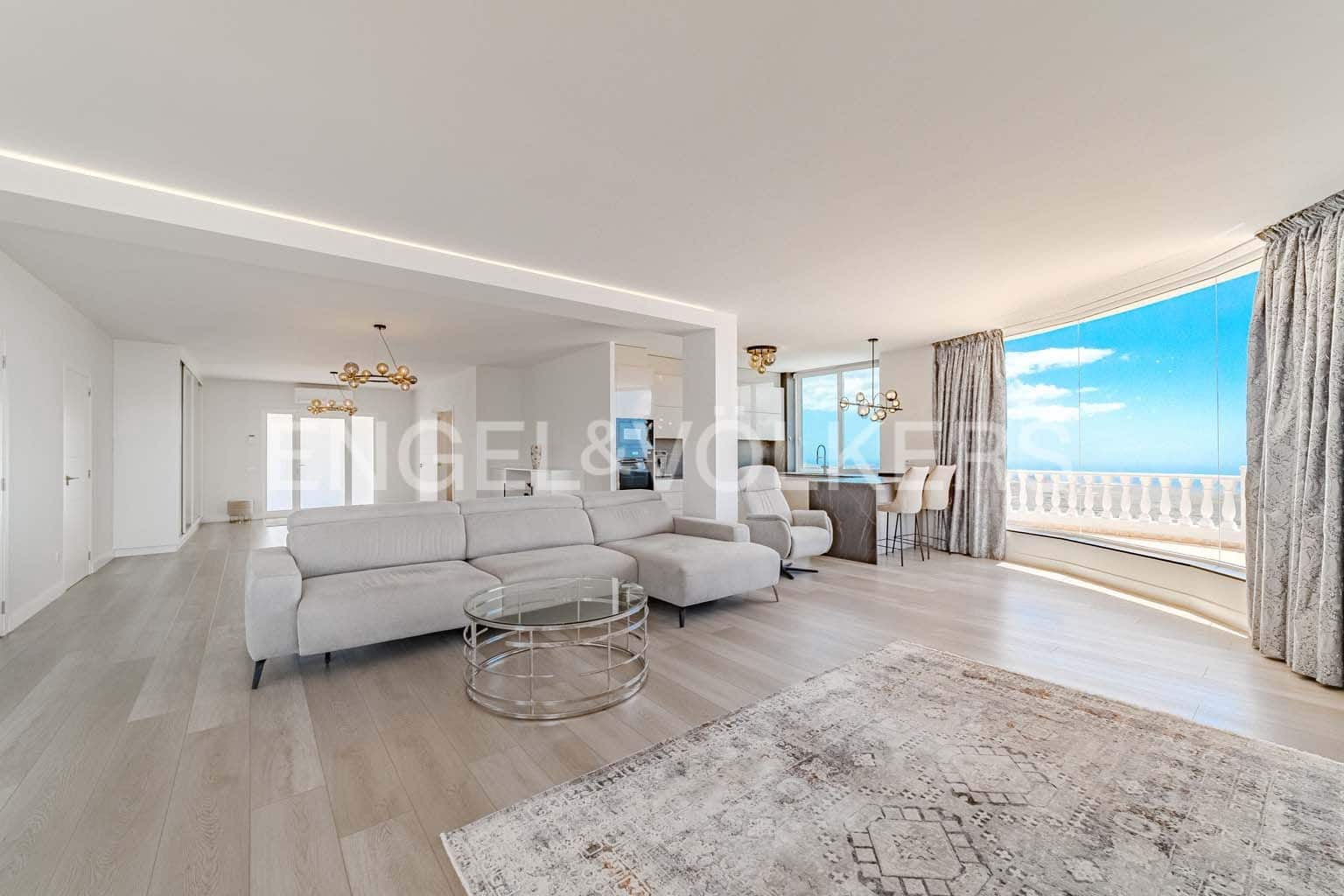 5 soverom Villa til salgs i San Miguel de Abona med svømmebasseng garasje - € 1 800 000 (Ref: 8968830)