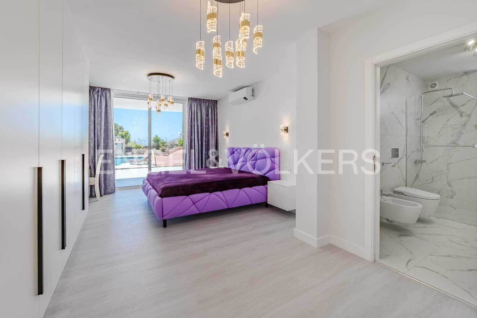 5 soverom Villa til salgs i San Miguel de Abona med svømmebasseng garasje - € 1 800 000 (Ref: 8968830)