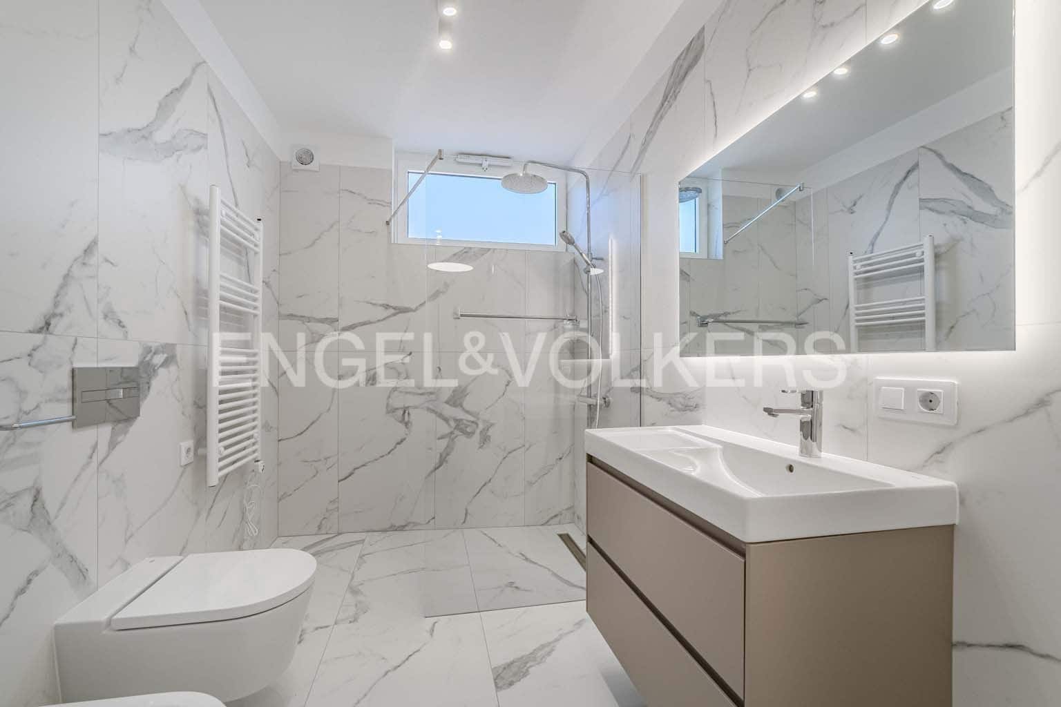 5 soverom Villa til salgs i San Miguel de Abona med svømmebasseng garasje - € 1 800 000 (Ref: 8968830)