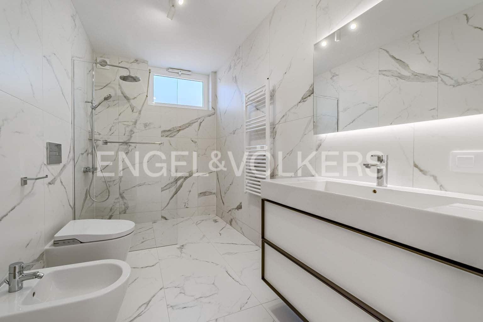 5 soverom Villa til salgs i San Miguel de Abona med svømmebasseng garasje - € 1 800 000 (Ref: 8968830)