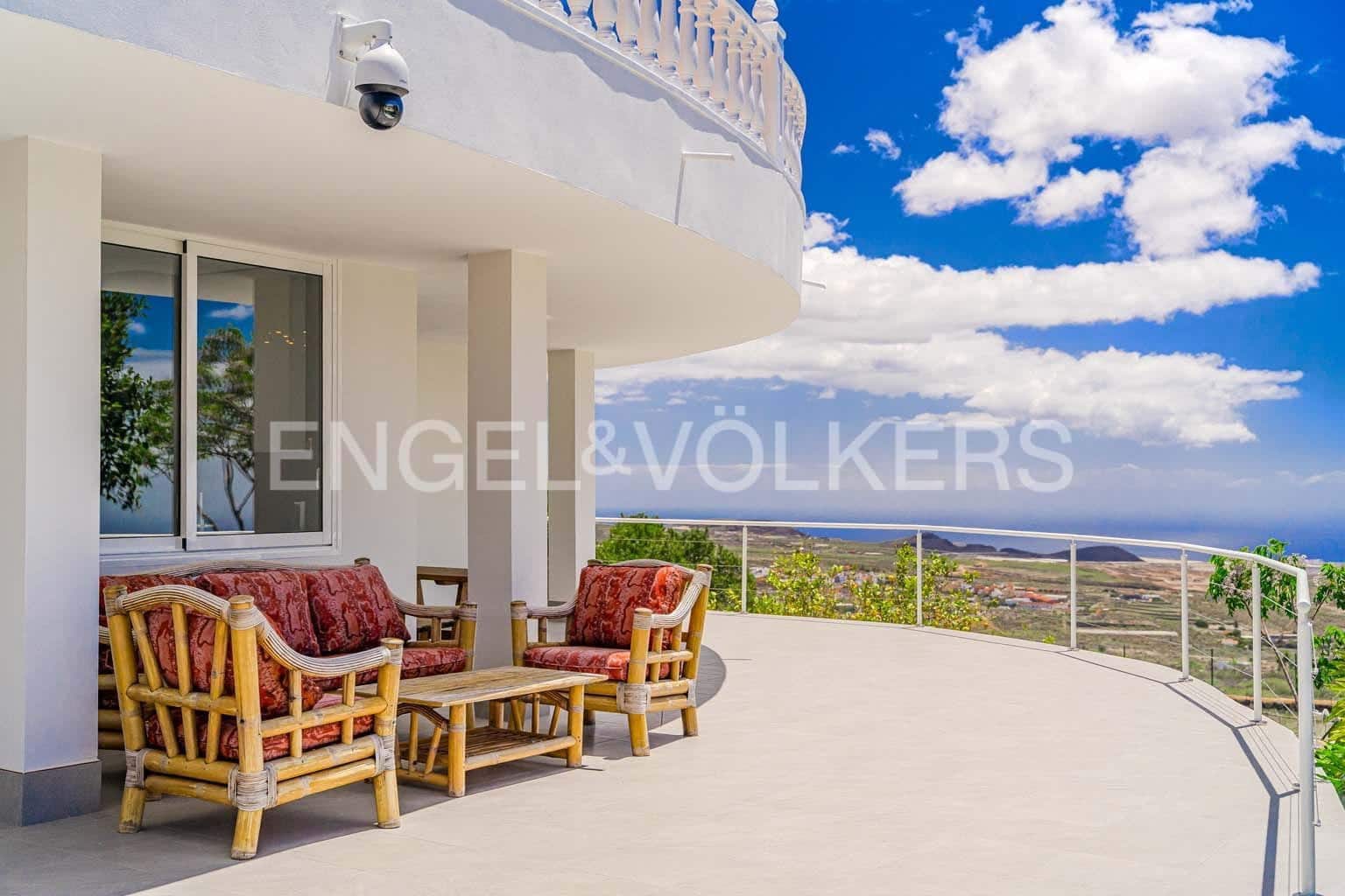 5 soverom Villa til salgs i San Miguel de Abona med svømmebasseng garasje - € 1 800 000 (Ref: 8968830)