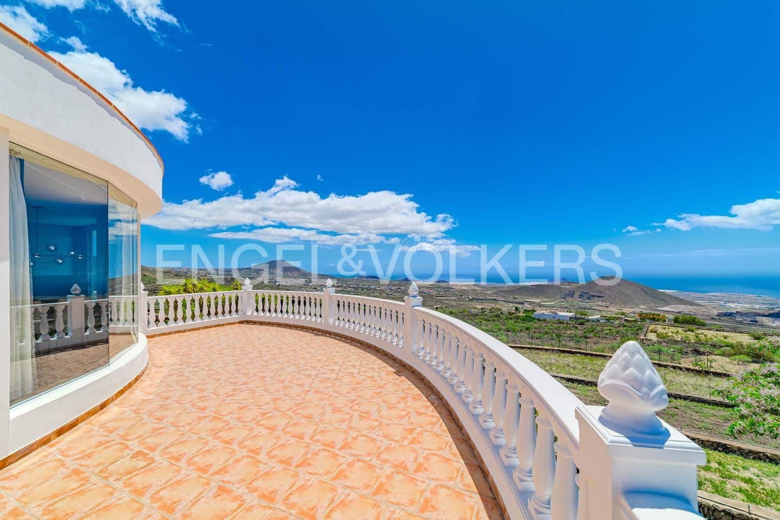 5 soverom Villa til salgs i San Miguel de Abona med svømmebasseng garasje - € 1 800 000 (Ref: 8968830)