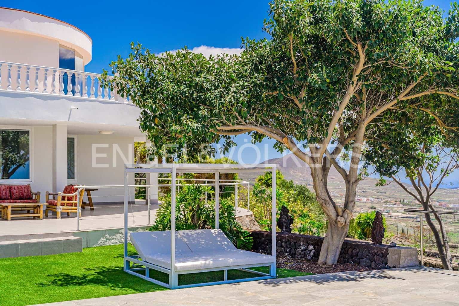 5 soverom Villa til salgs i San Miguel de Abona med svømmebasseng garasje - € 1 800 000 (Ref: 8968830)