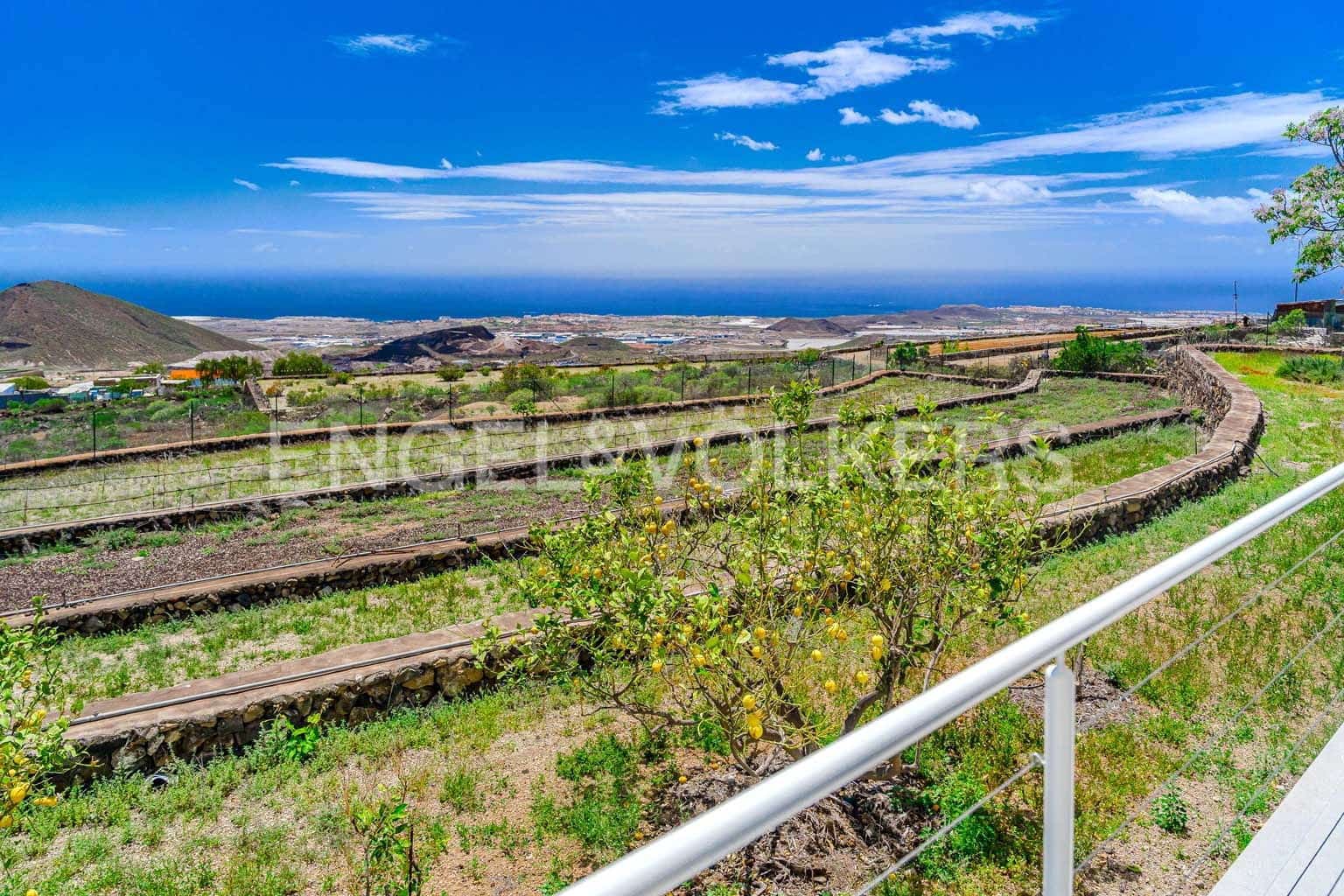 5 soverom Villa til salgs i San Miguel de Abona med svømmebasseng garasje - € 1 800 000 (Ref: 8968830)