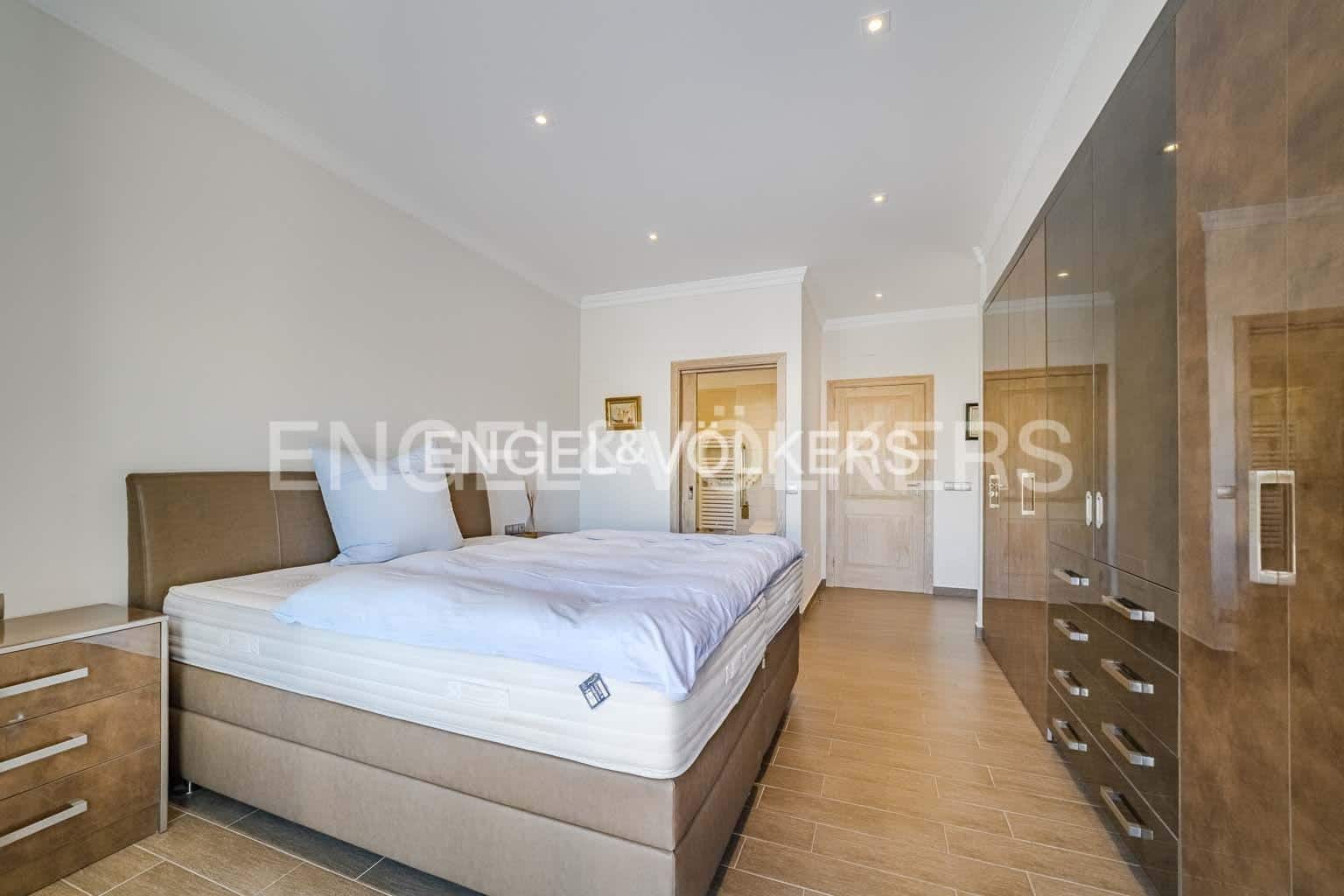 4 sypialnia Willa na sprzedaż w Costa Adeje z basenem garażem - 4 700 000 € (Ref: 8982854)